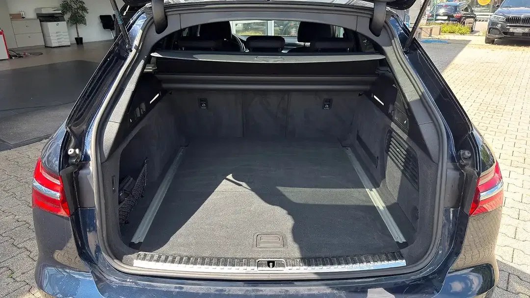 Audi A6 - Thumbnail 43