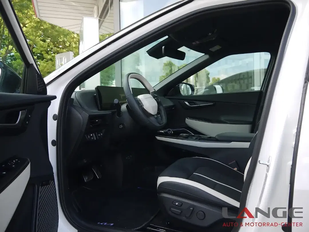 Kia EV6 - Thumbnail 11