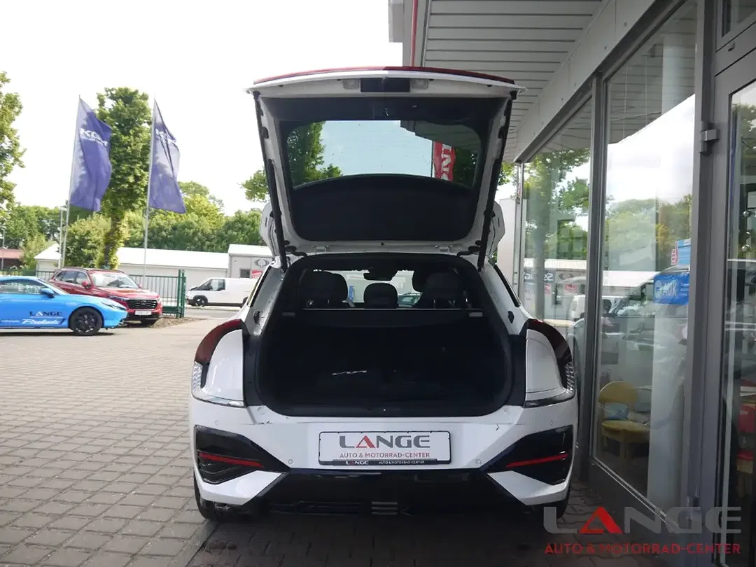 Kia EV6 - Thumbnail 6