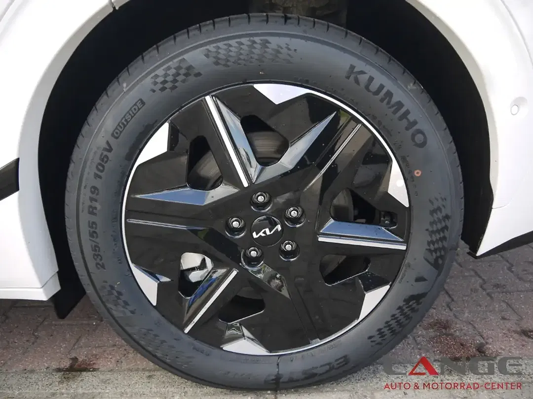 Kia EV6 - Thumbnail 8