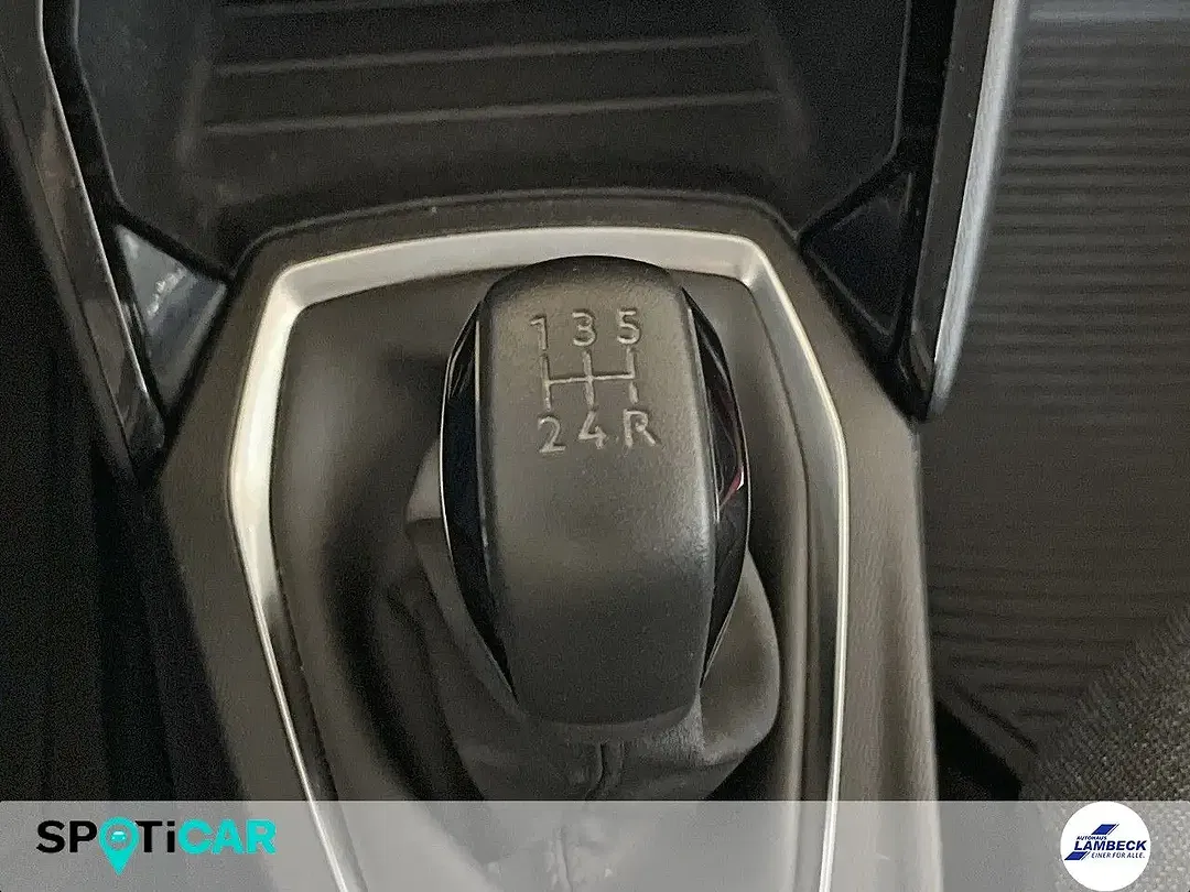 Peugeot 208 - Thumbnail 13