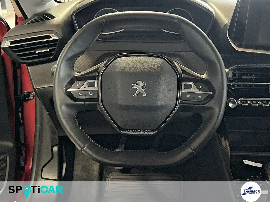 Peugeot 208 - Thumbnail 9