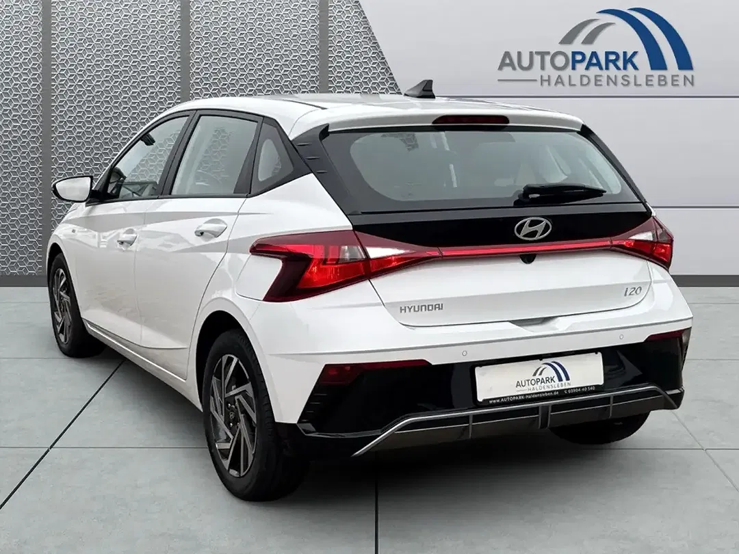 Hyundai i20 - Thumbnail 3