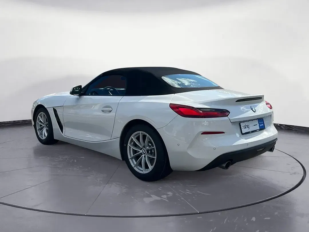 BMW Z4 - Thumbnail 3