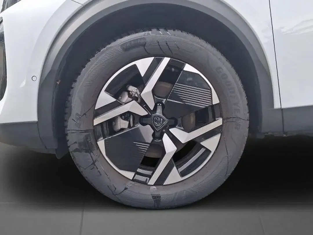 Peugeot 2008 - Thumbnail 9