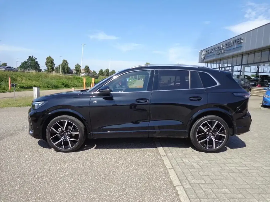 Volkswagen Tiguan - Thumbnail 3