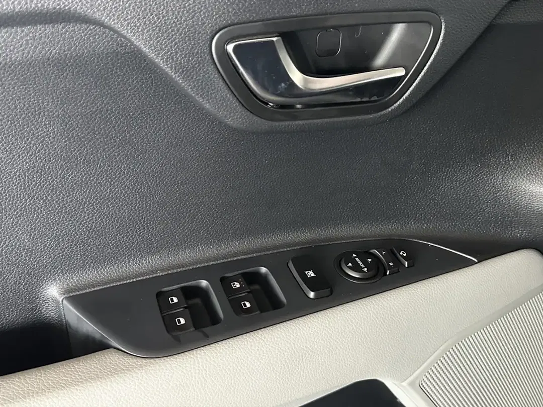 Kia Stonic - Thumbnail 12