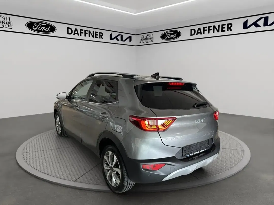 Kia Stonic - Thumbnail 4