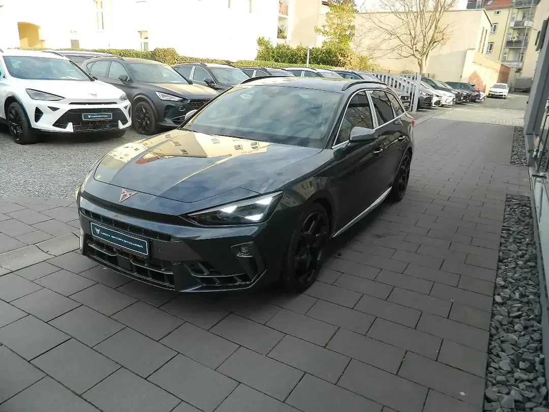 CUPRA Leon - Thumbnail 1