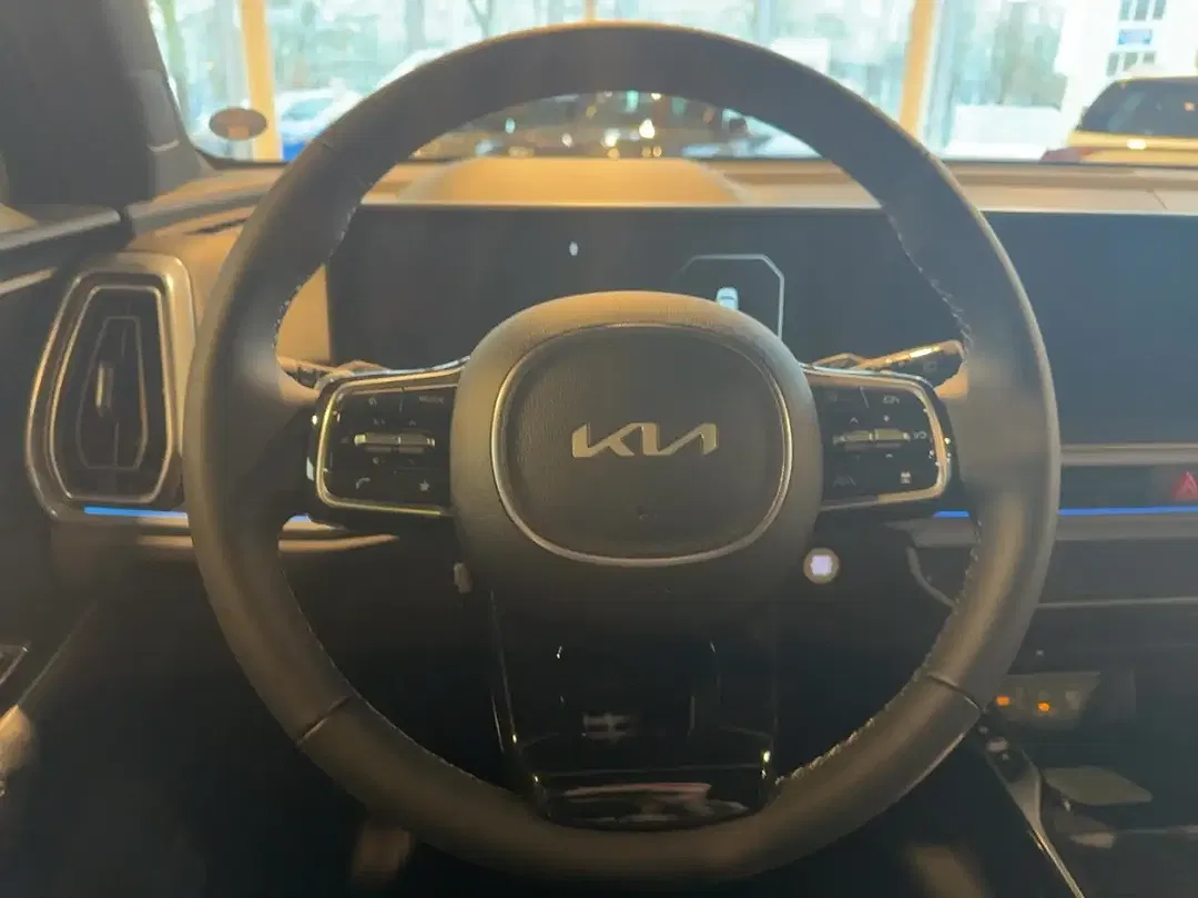 Kia Sorento - Thumbnail 8