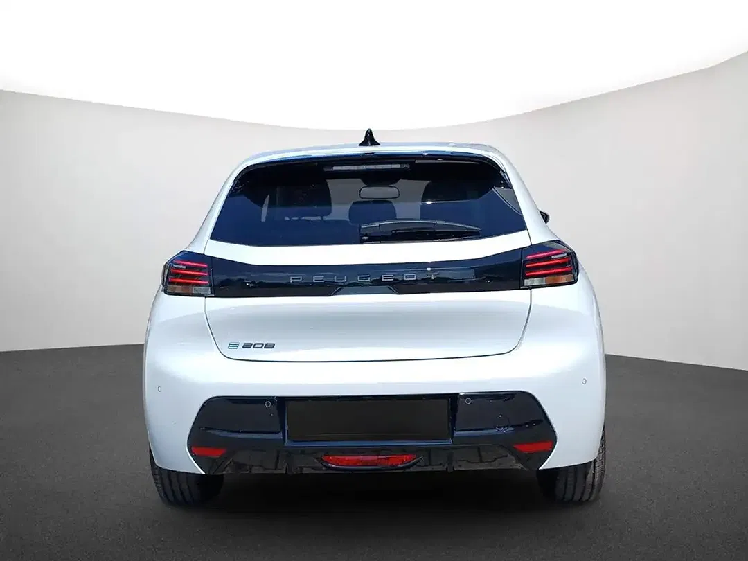 Peugeot 208 - Thumbnail 3
