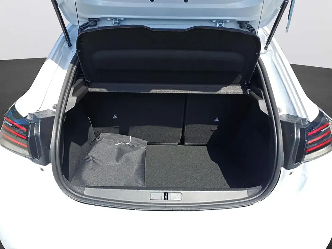 Peugeot 208 - Thumbnail 6
