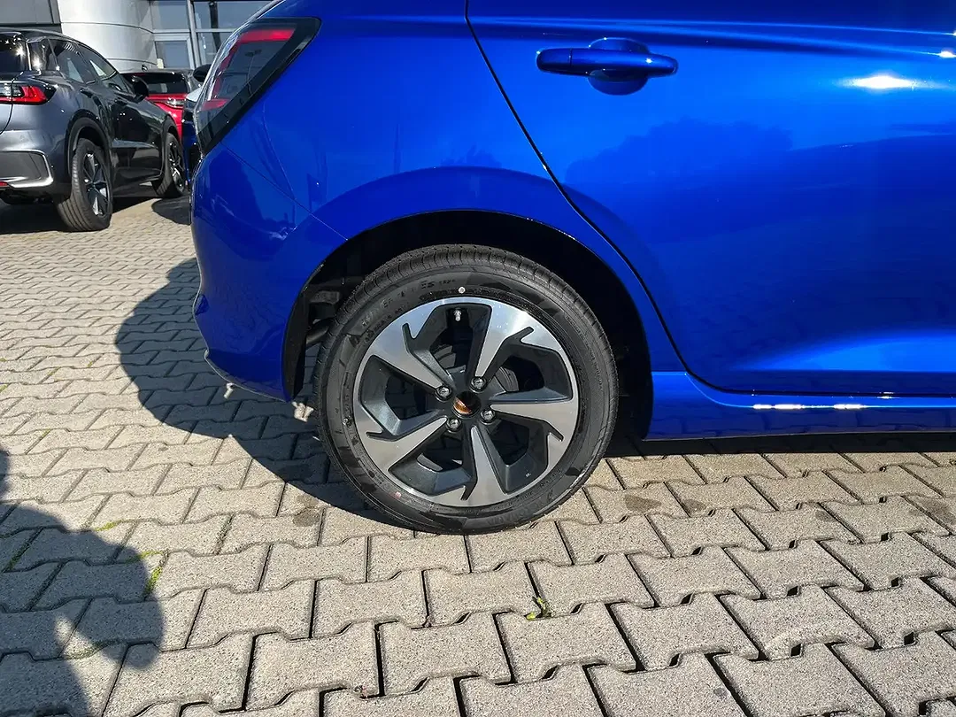 Suzuki Swift - Thumbnail 13