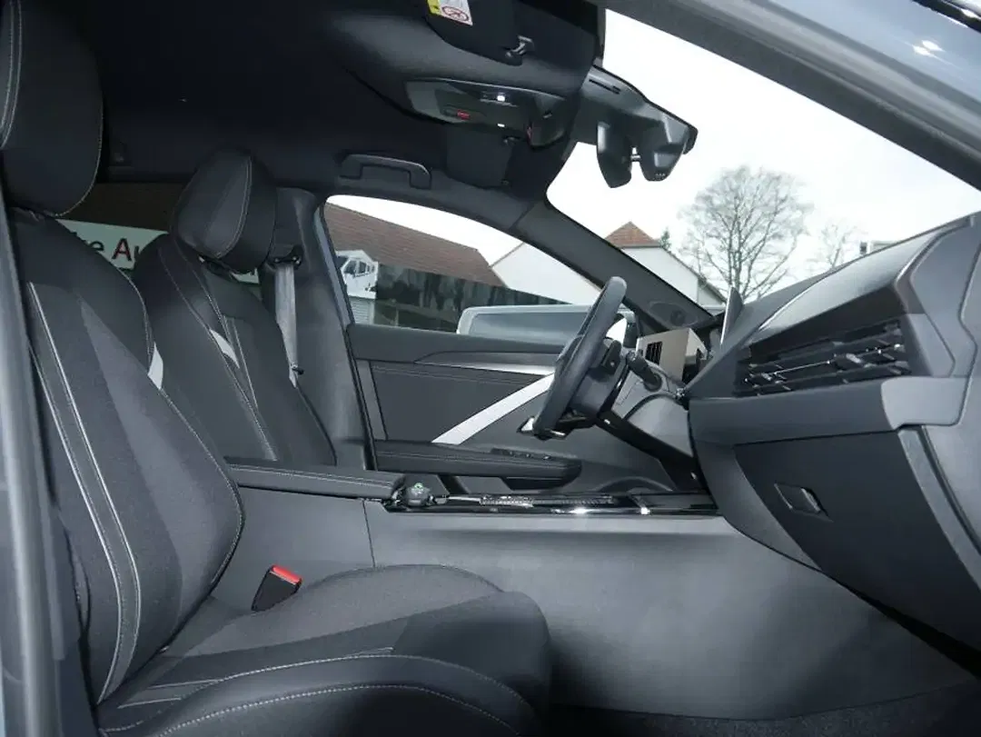 Opel Astra - Thumbnail 10