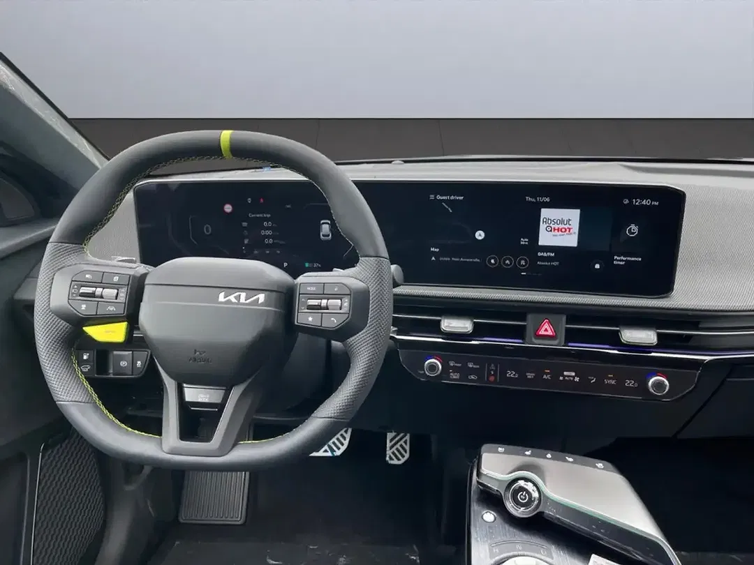 Kia EV6 - Thumbnail 10