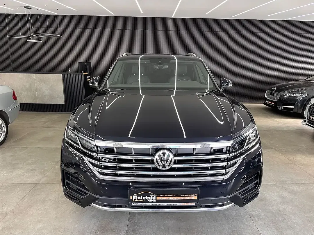 Volkswagen Touareg - Thumbnail 2
