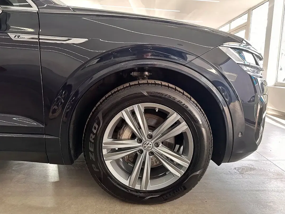 Volkswagen Touareg - Thumbnail 34
