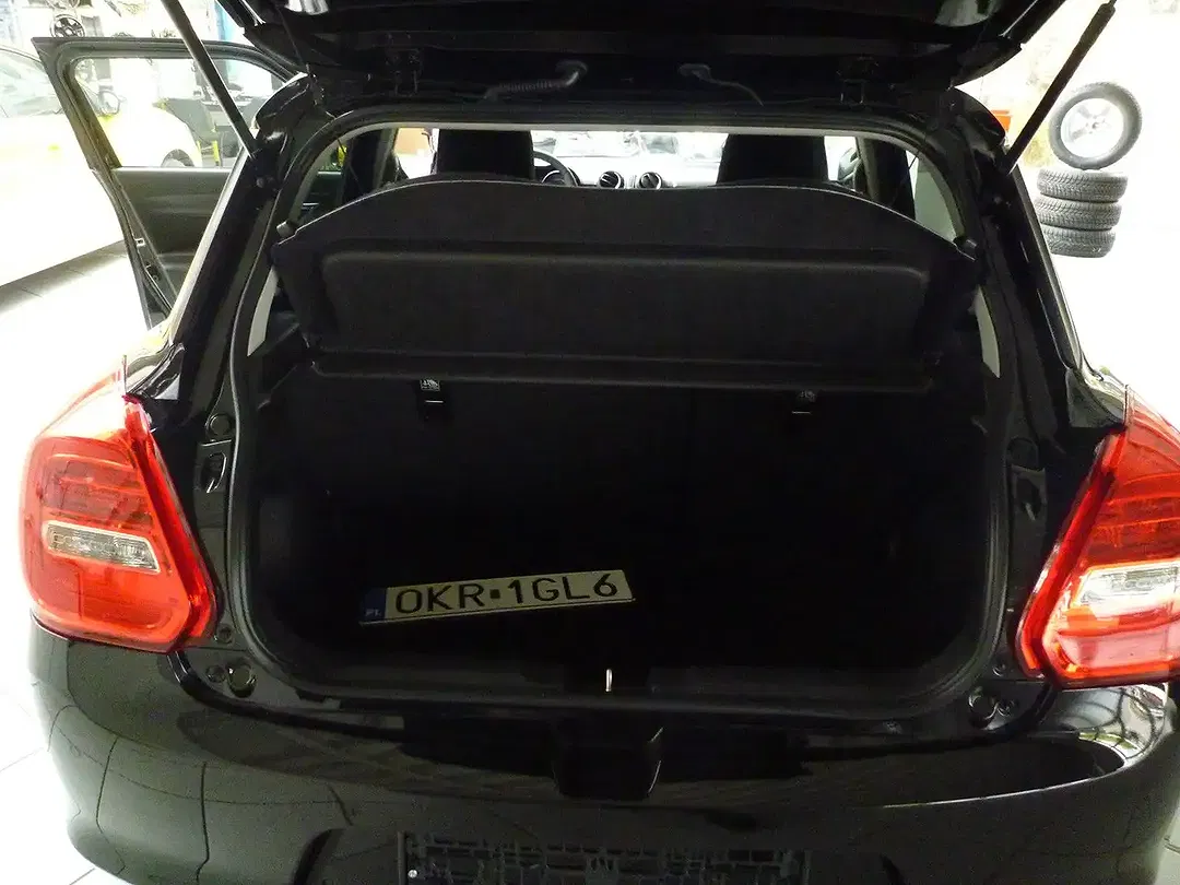 Suzuki Swift - Thumbnail 13