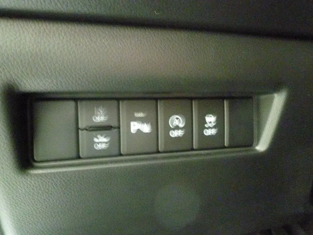 Suzuki Swift - Thumbnail 9