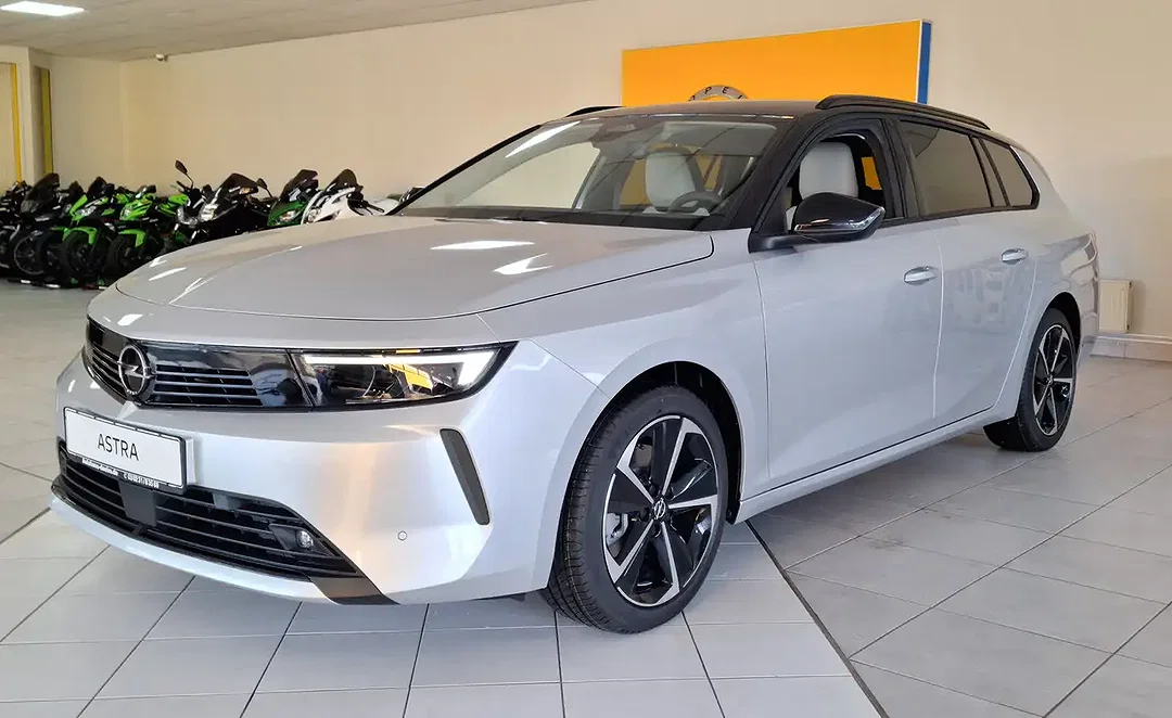 Opel Astra - Afbeelding 1
