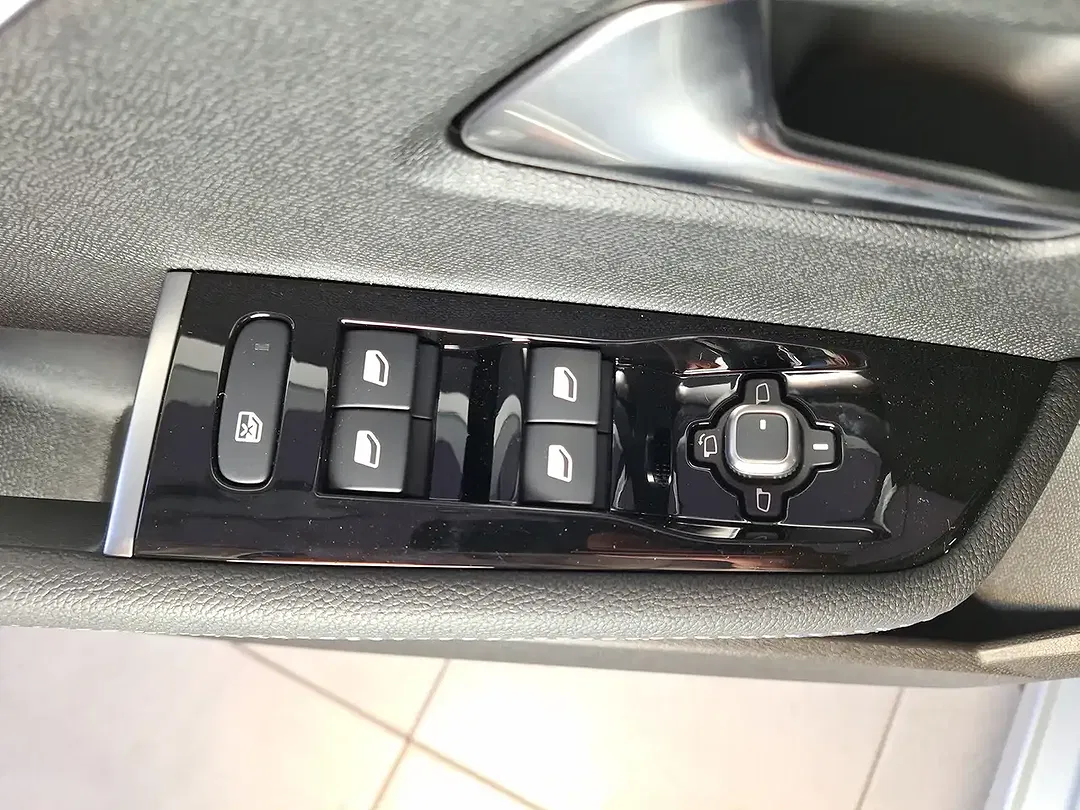 Opel Astra - Thumbnail 9