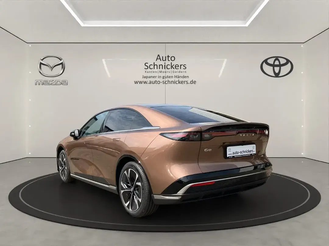 Mazda 6 - Thumbnail 3