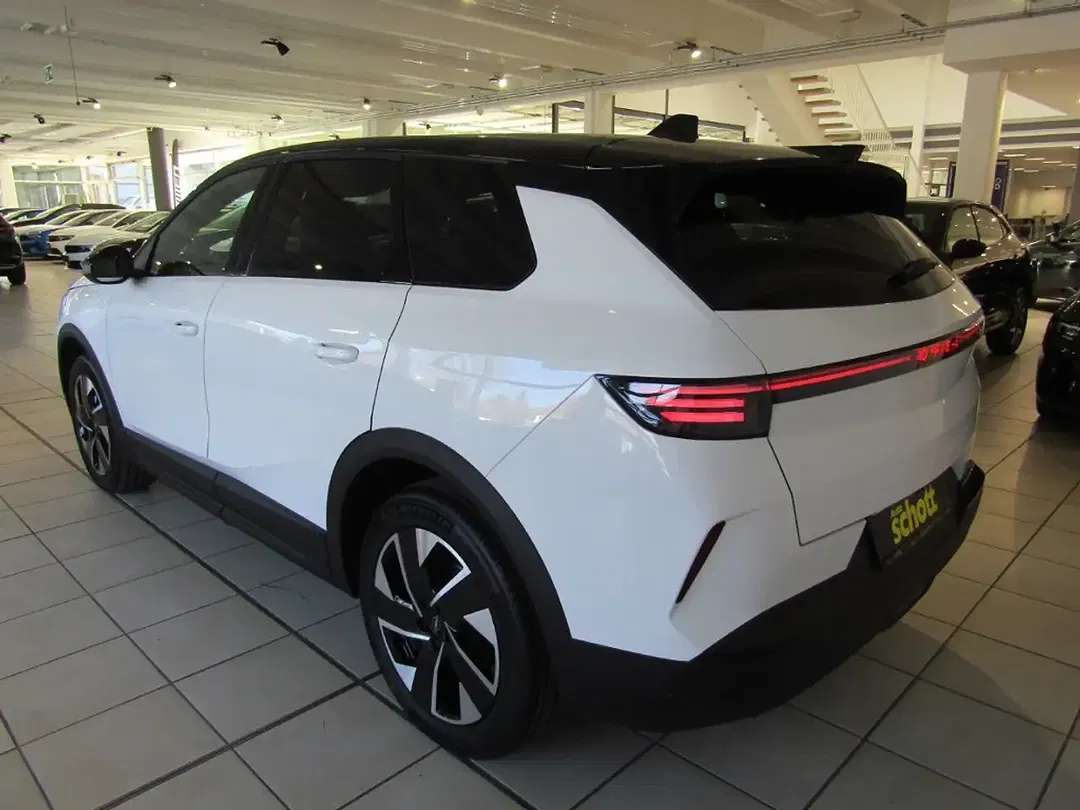 Opel Grandland - Thumbnail 4