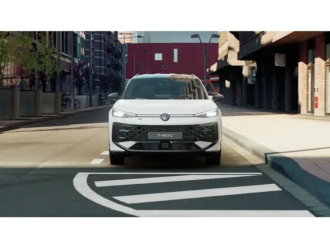 Volkswagen T-Roc - Thumbnail 3