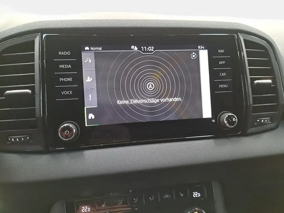 Skoda Karoq - Thumbnail 9
