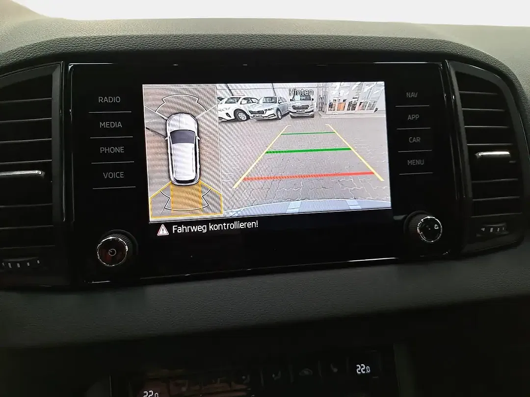 Skoda Karoq - Thumbnail 10