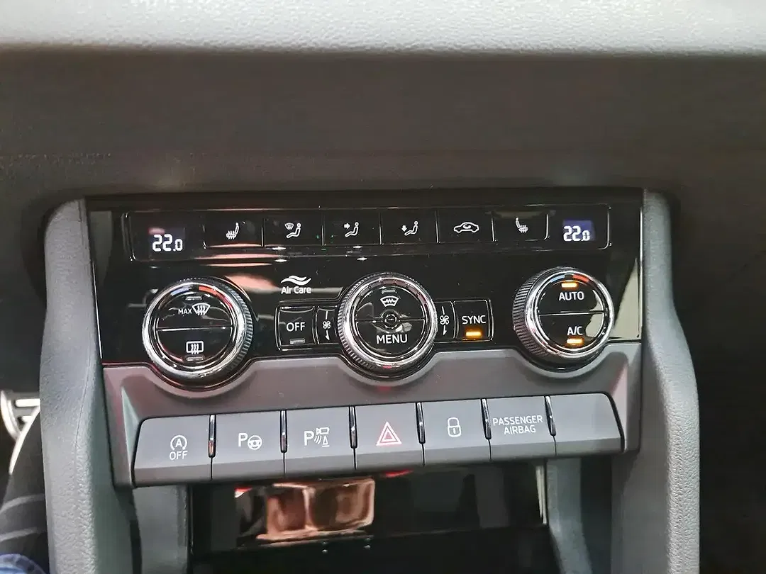 Skoda Karoq - Thumbnail 11
