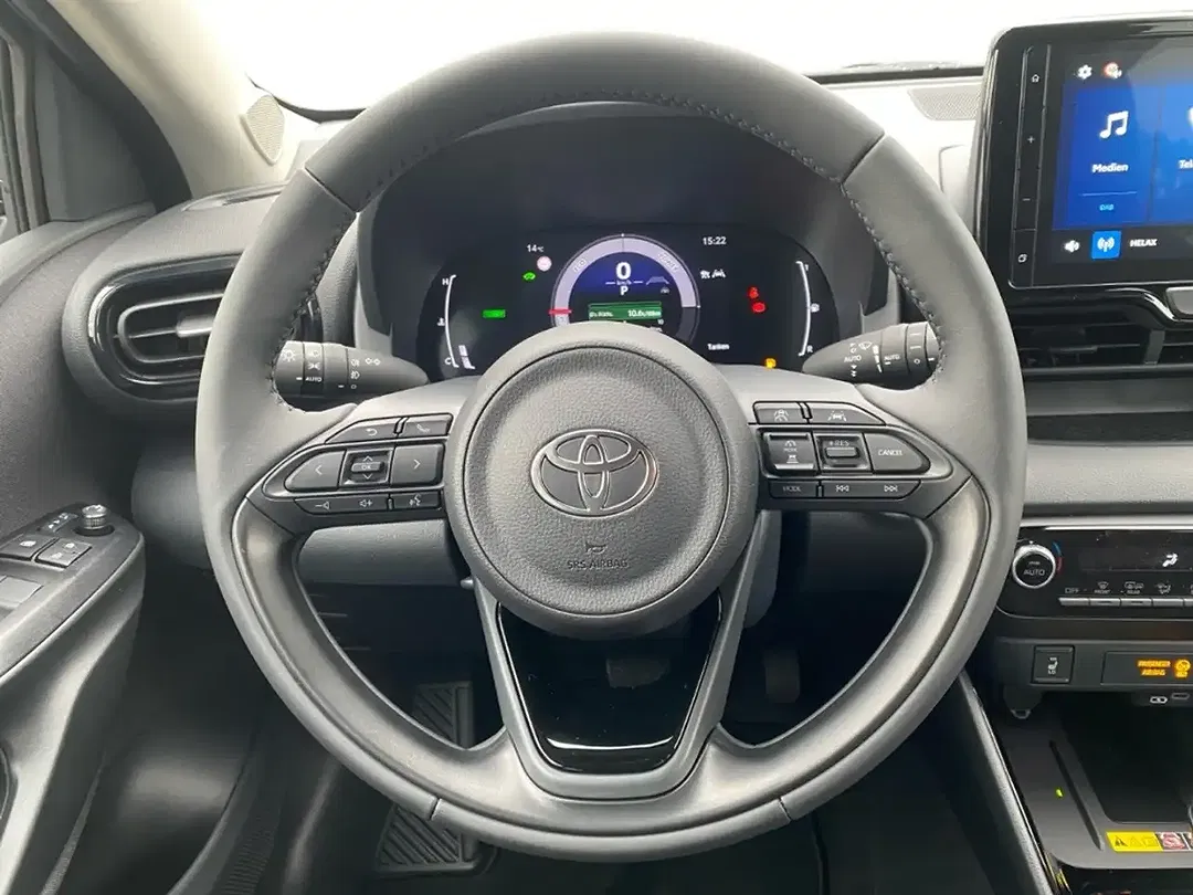Toyota Yaris - Thumbnail 10