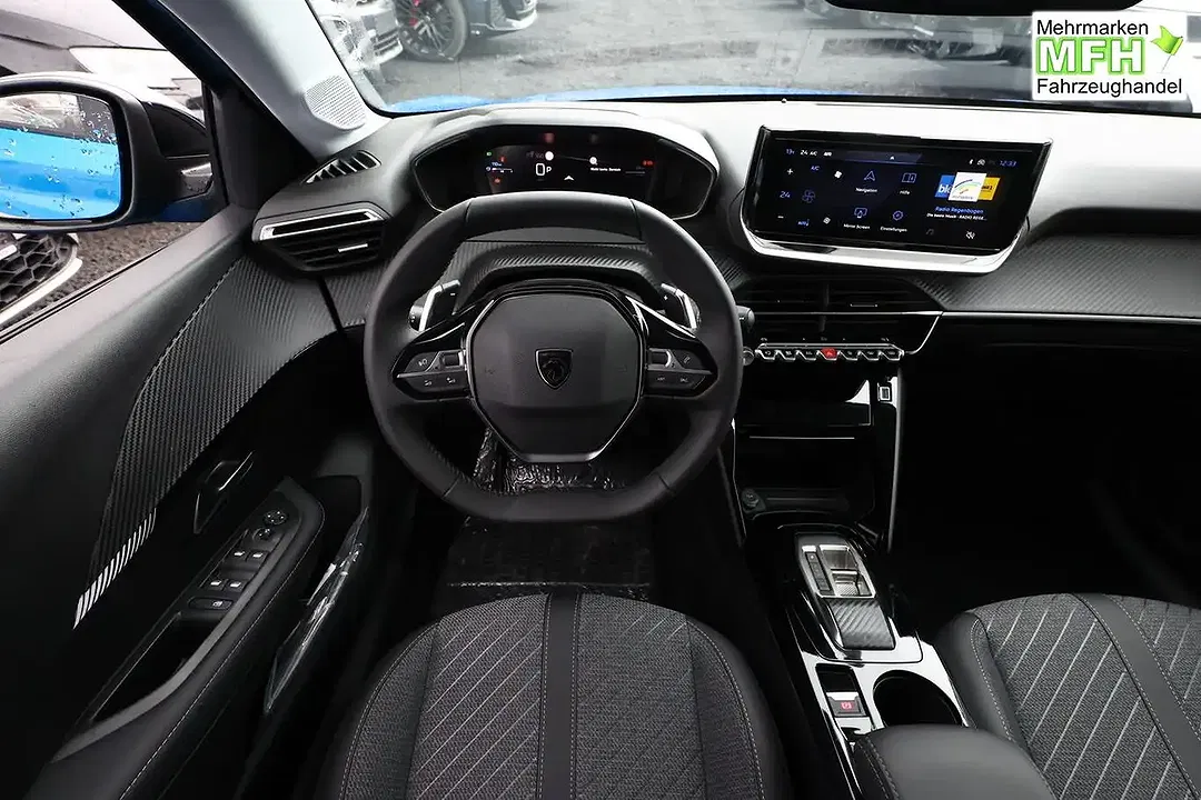 Peugeot 208 - Thumbnail 6