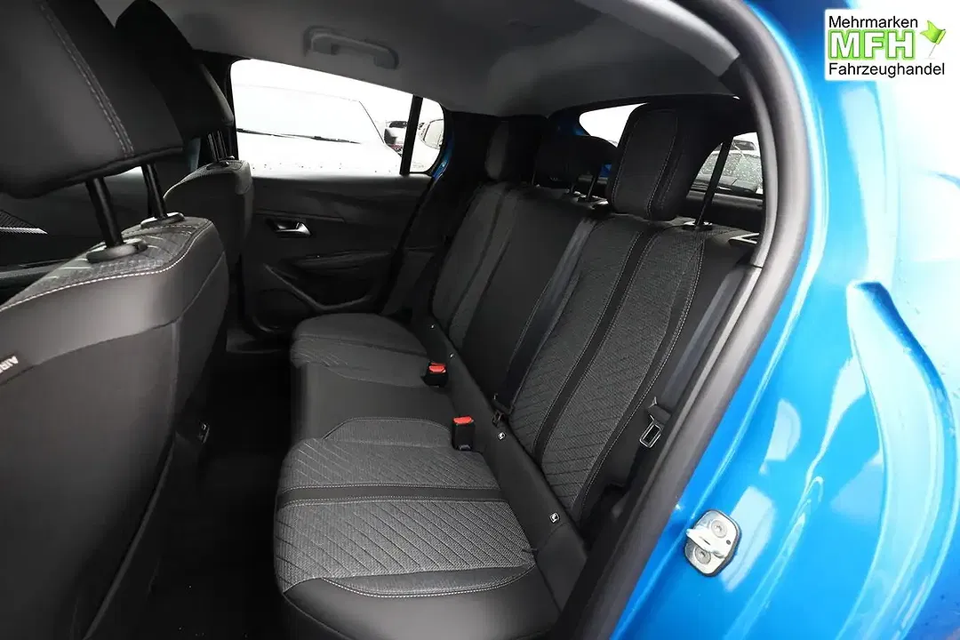 Peugeot 208 - Thumbnail 9