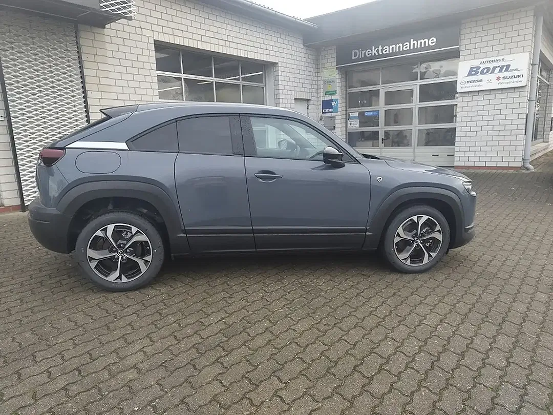 Mazda MX-30 - Thumbnail 4