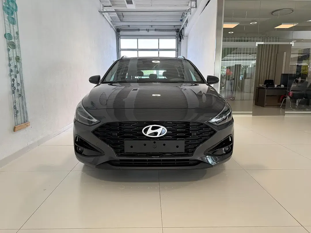 Hyundai i30 - Thumbnail 1