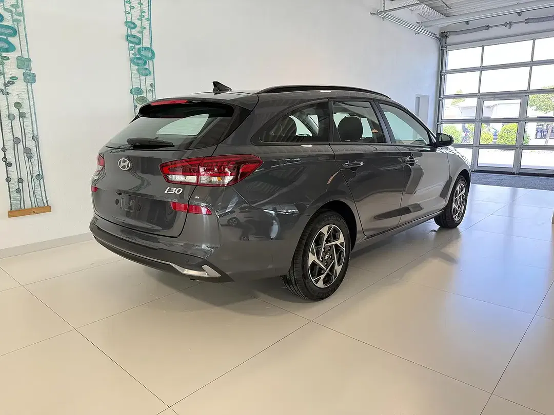 Hyundai i30 - Thumbnail 4