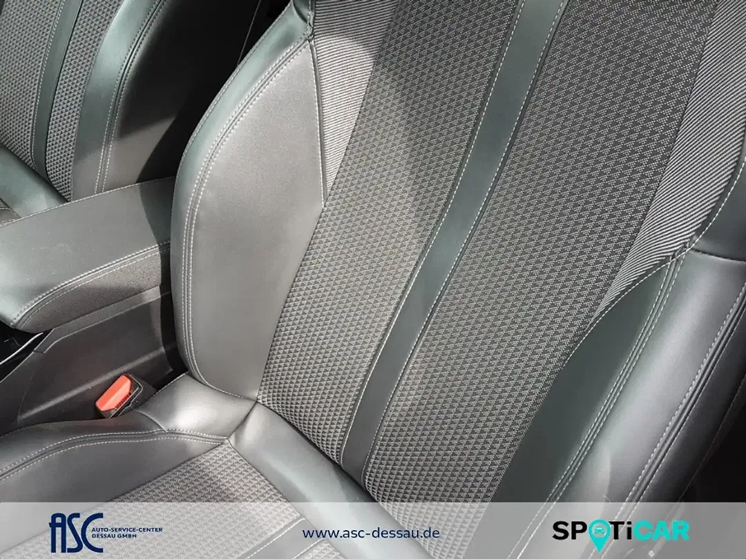 Peugeot 2008 - Thumbnail 11