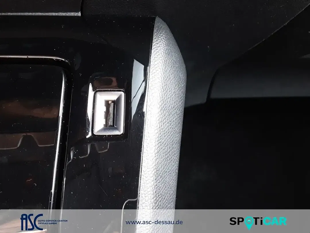 Peugeot 2008 - Thumbnail 15