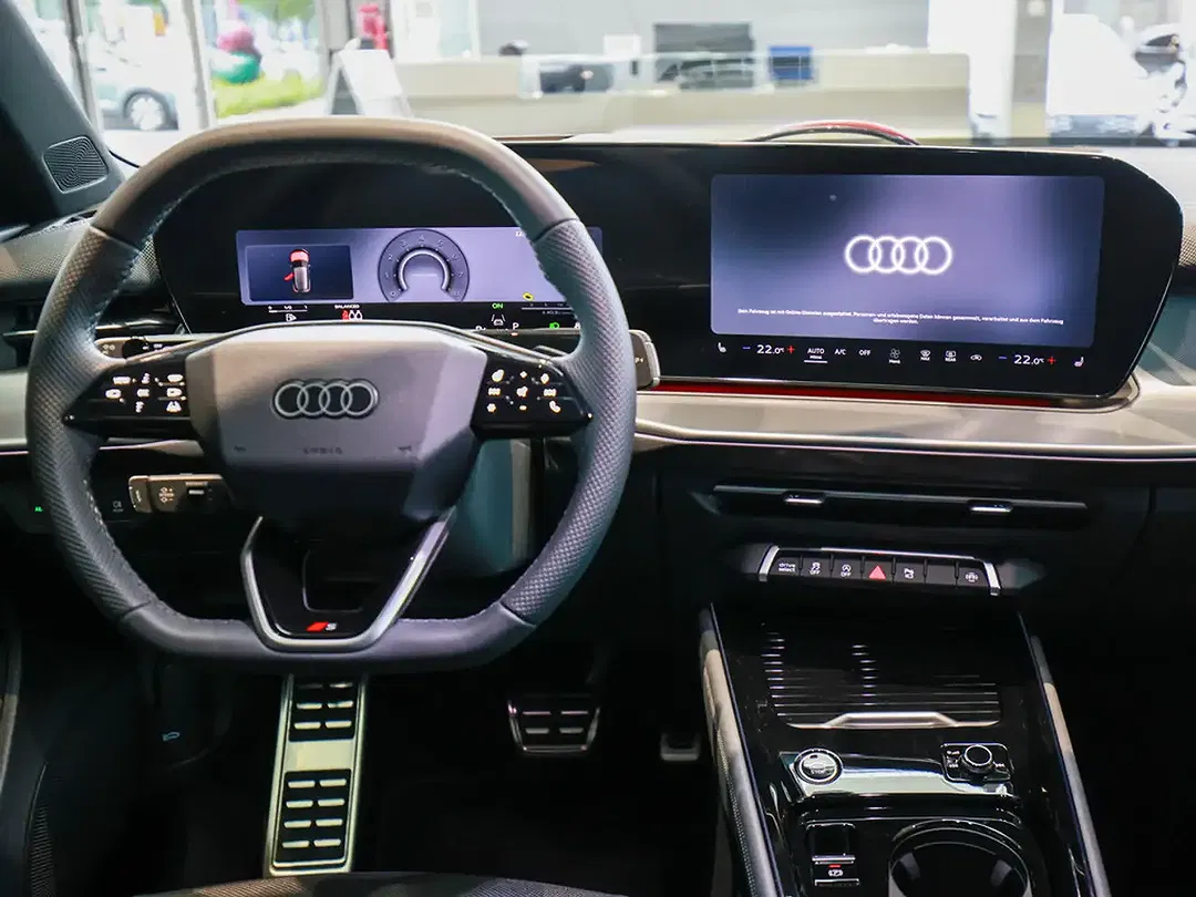 Audi Q3 - Thumbnail 8