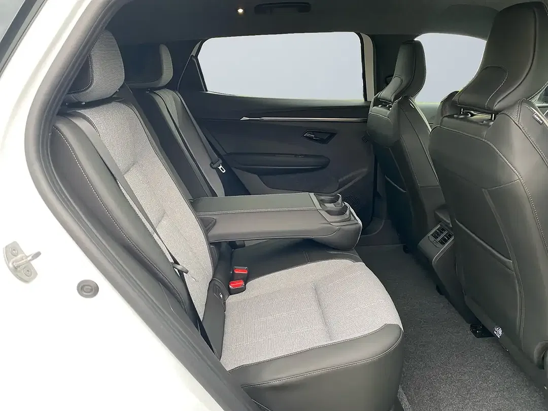 Mitsubishi Eclipse Cross - Thumbnail 11