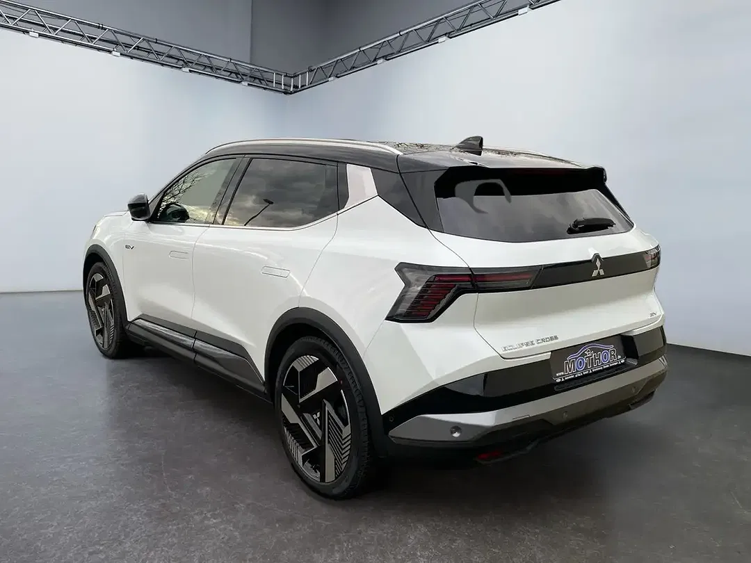 Mitsubishi Eclipse Cross - Thumbnail 4