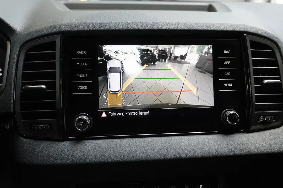 Skoda Karoq - Thumbnail 13