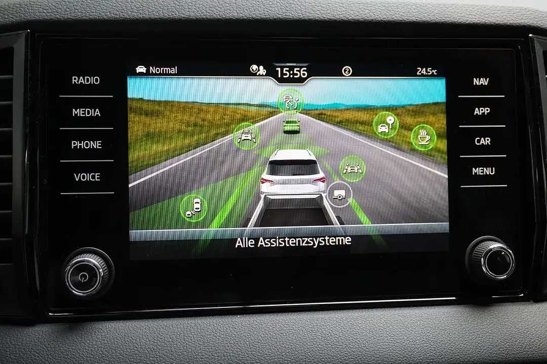 Skoda Karoq - Thumbnail 14