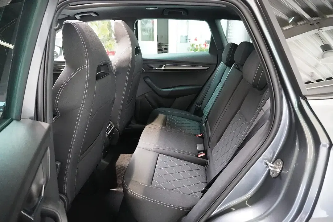 Skoda Karoq - Thumbnail 8