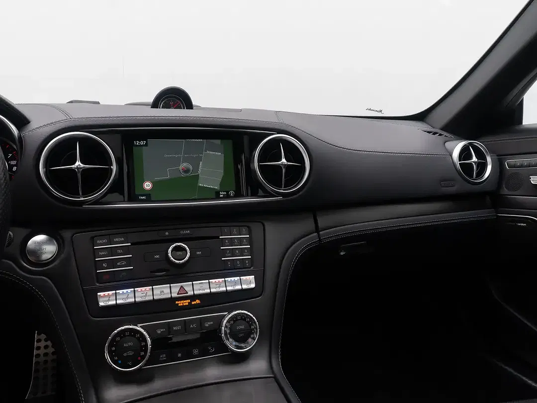 Mercedes-Benz SL 400 - Thumbnail 22