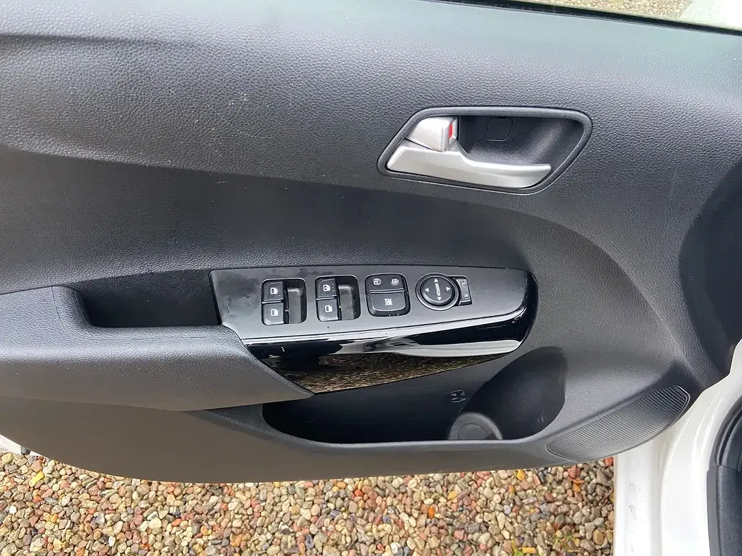 Kia Picanto - Thumbnail 8