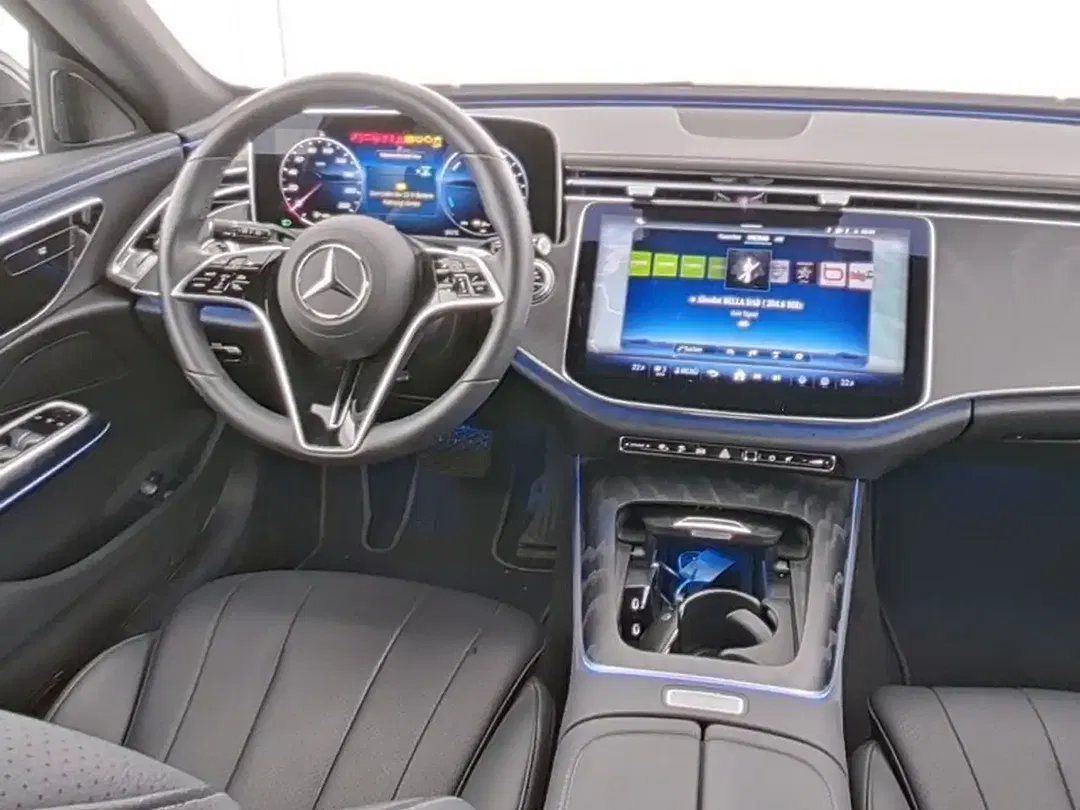 Mercedes-Benz E 300 - Thumbnail 5