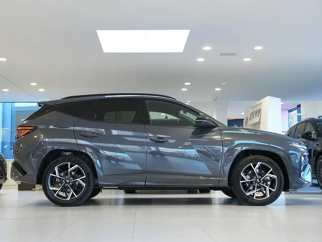 Hyundai TUCSON - Thumbnail 9