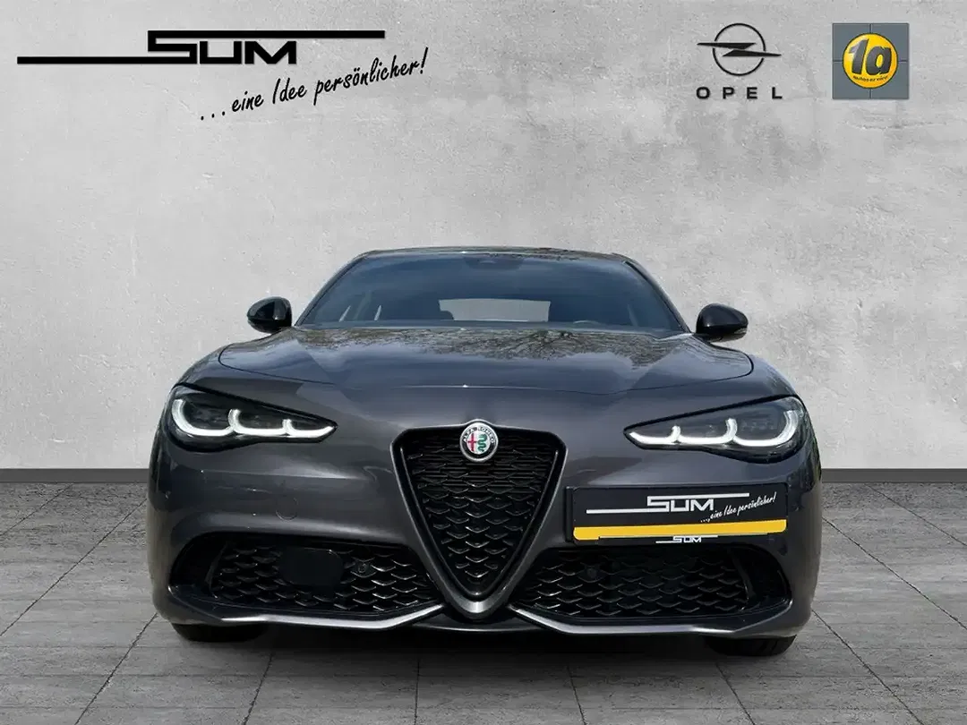 Alfa Romeo Giulia - Thumbnail 10